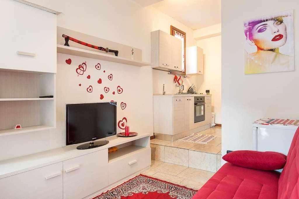 コモCasa Il Porticciolo Cernobbio Houseアパートメント エクステリア 写真