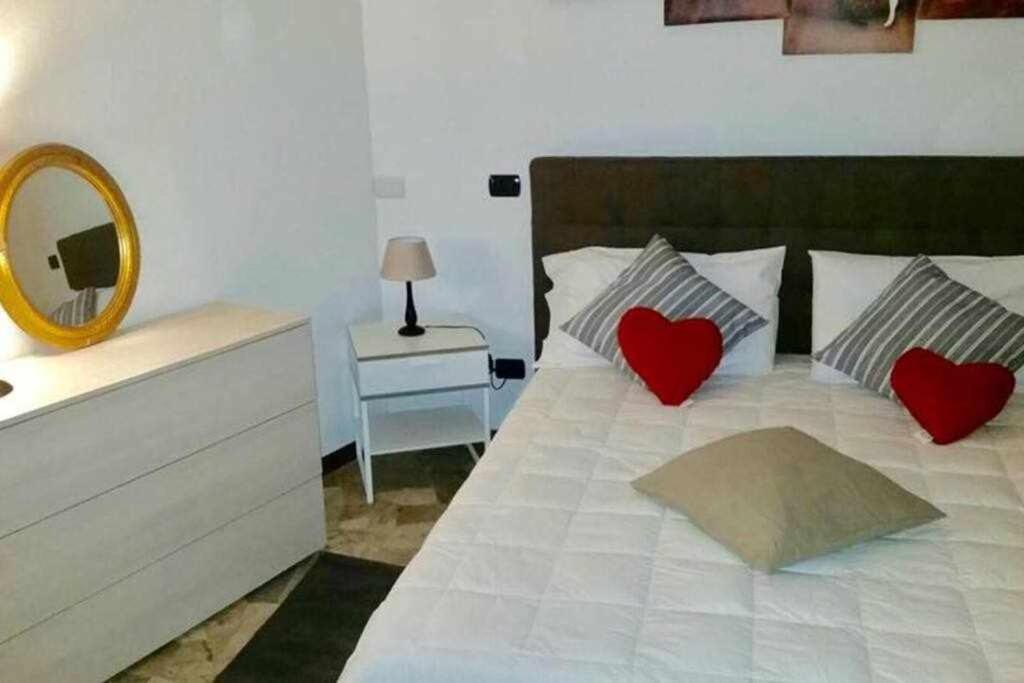 コモCasa Il Porticciolo Cernobbio Houseアパートメント エクステリア 写真