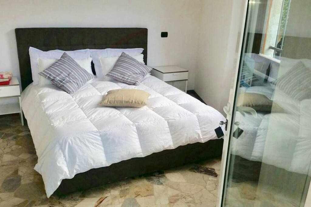 コモCasa Il Porticciolo Cernobbio Houseアパートメント エクステリア 写真