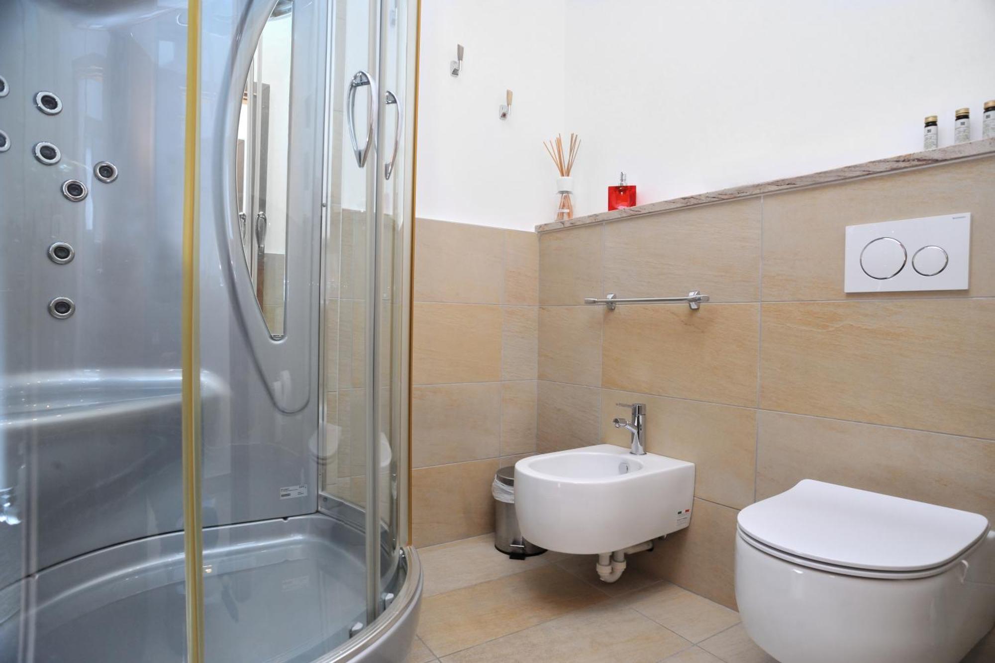 コモCasa Il Porticciolo Cernobbio Houseアパートメント エクステリア 写真